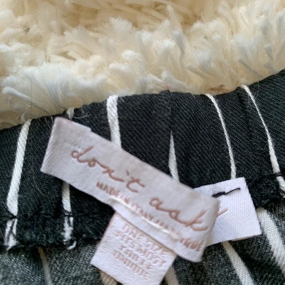 American Eagle black and white stripe tube top  jumpsuit - Picture 5 of 5